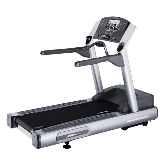 Life Fitness 95TE Treadmill (Remanufactured)
